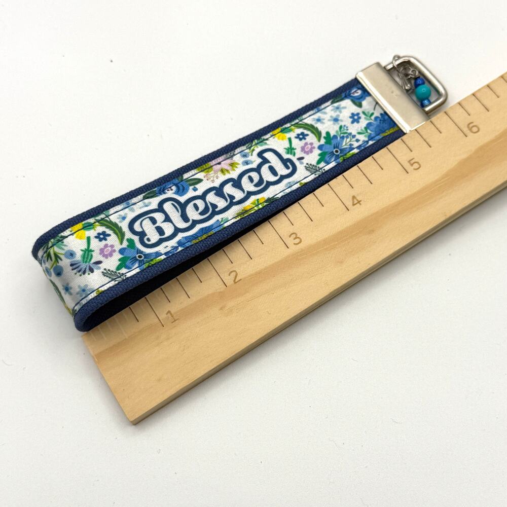Studio Post & 20 Blessed Floral Padded Wristlet Keychain Handmade Blue Key Ring - Picture 4 of 4